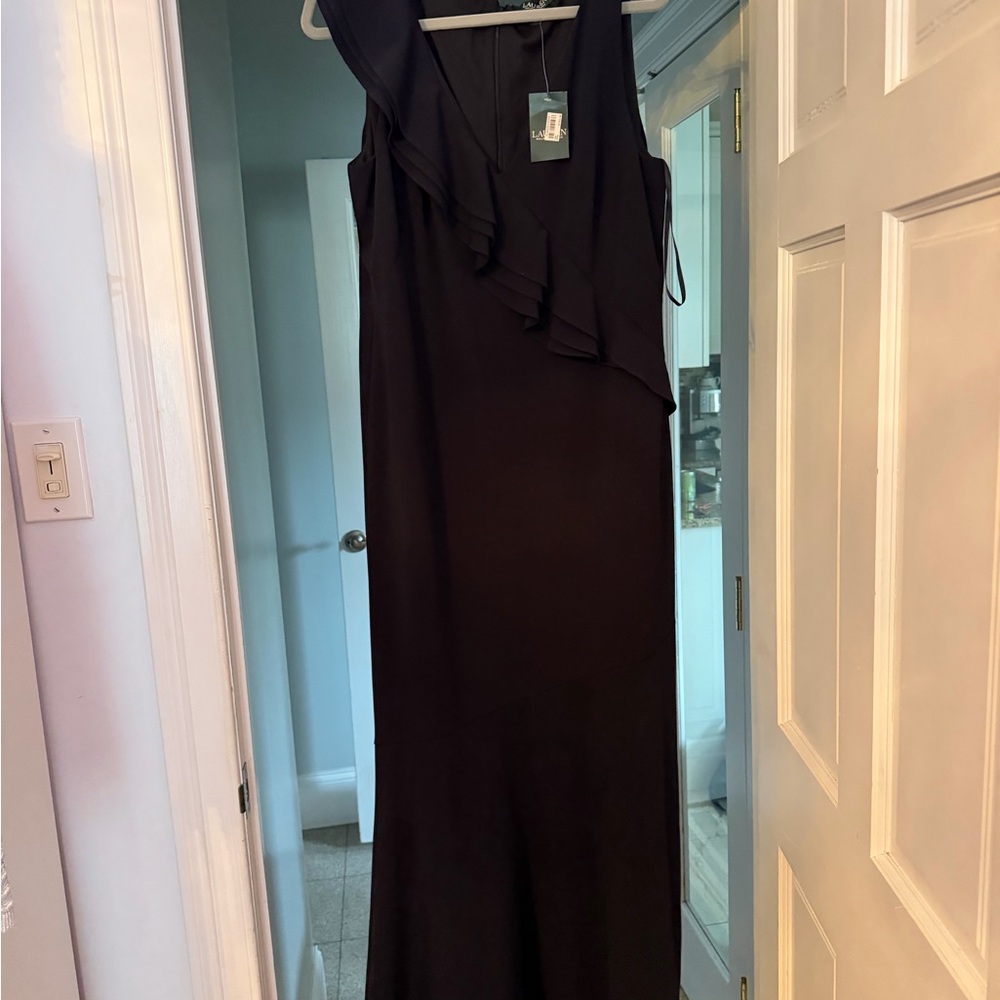 Elegant Black Ruffle-Sleeve Evening Dress